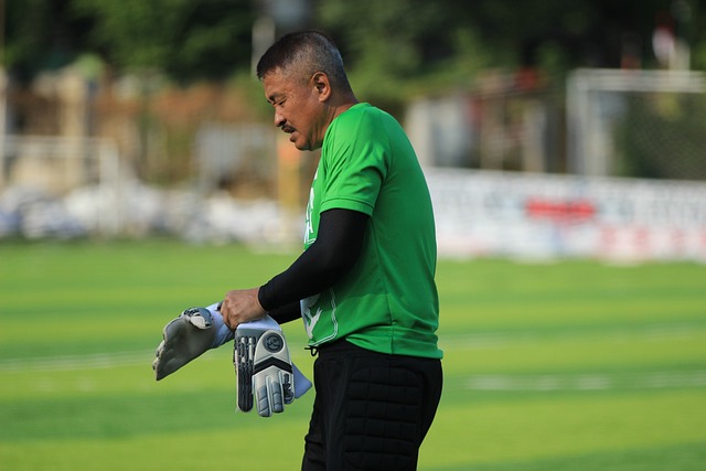 勒沃库森客场1-0战胜本菲卡，希克制胜